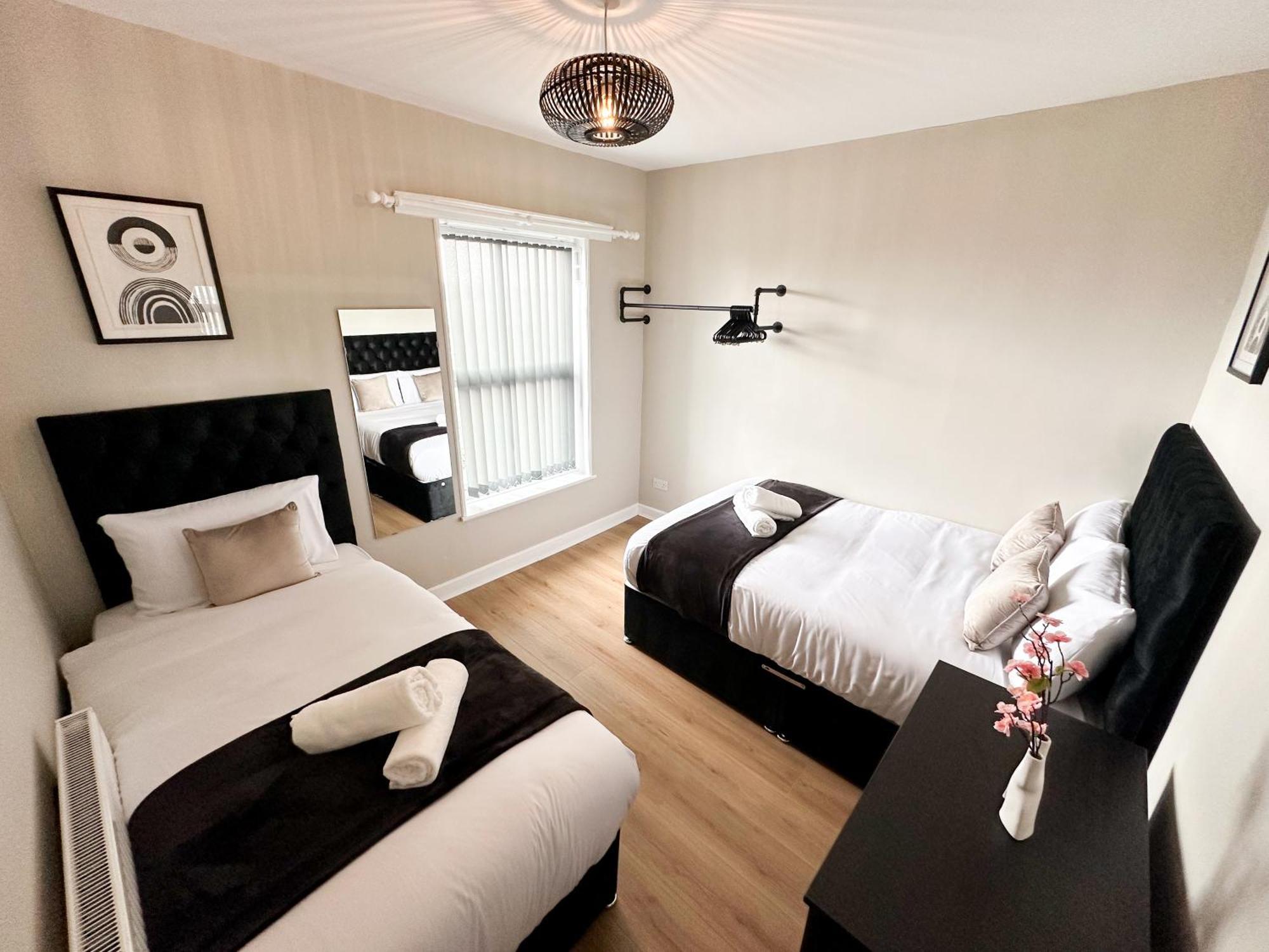 2 Bedroom House 10 Mins To City Centre & Albert Dock Liverpool Ngoại thất bức ảnh
