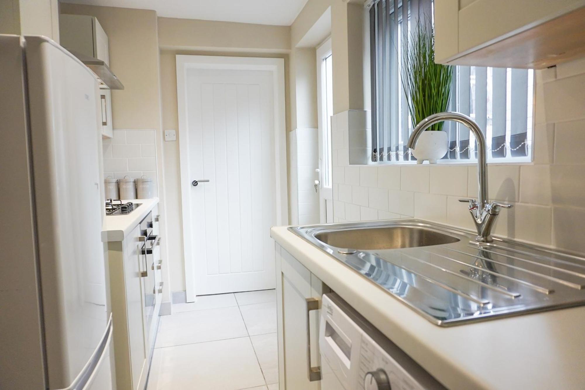 2 Bedroom House 10 Mins To City Centre & Albert Dock Liverpool Ngoại thất bức ảnh